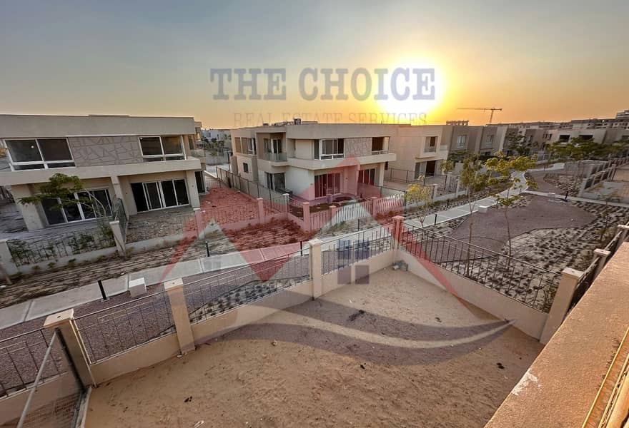 Available 3TH corner-Already built-prime locations 0 Available 3TH corner-Already built-prime locations 0