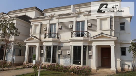 Corner townhouse villa with 4 bedrooms overlooking the largest garden in the Clubpark phase in Mountain View i City Compound Fifth Settlement New Cair