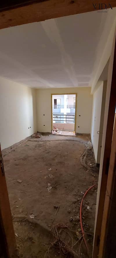 90 sqm Apartment for Sale in Al Mostathmereen at a Hot Deal Price, Prime Location, Great Finishing, Ideal for Living or Investment.