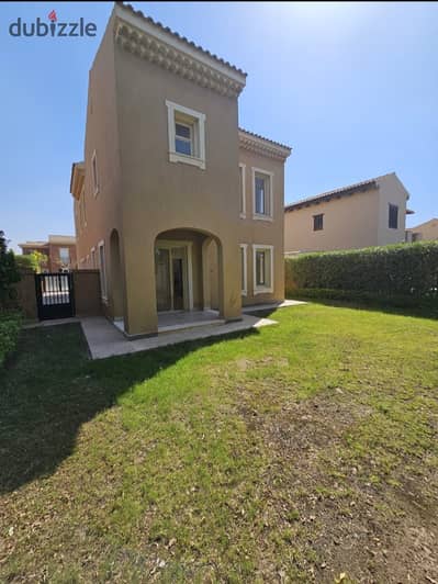 Luxury villa with private garden for rent in Mivida Compound
