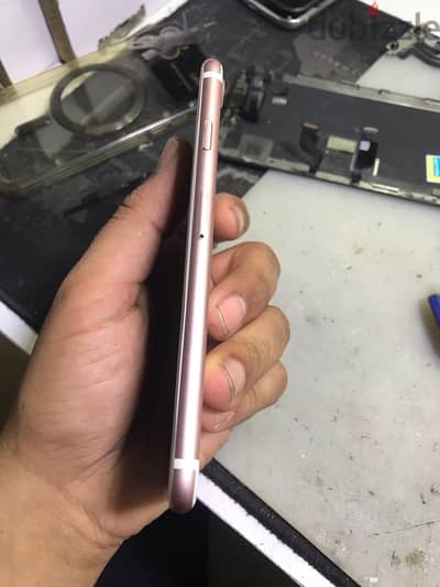 ايفون 7 256 GB بالكرتونة بدون  شاحن