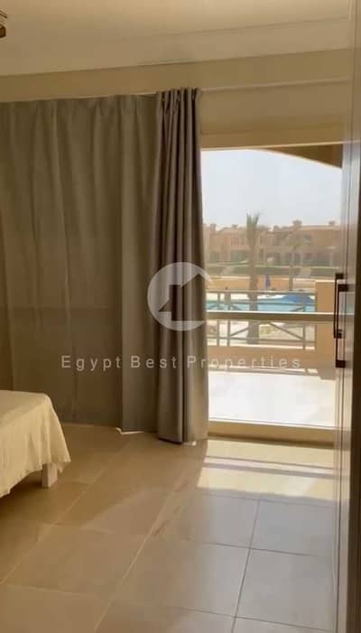 بسعر لقطة فيو بحر وحمام سباحة بالفرش+التكييفات توين فيلا استلام فوري للبيع في لافيستا جاردنز العين السخنة La Vista Gardens