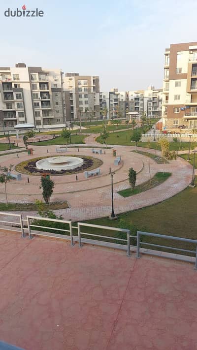 Apartment for rent in Dar Misr Al-Qarnful, first upper floor, 140m, open view, large garden