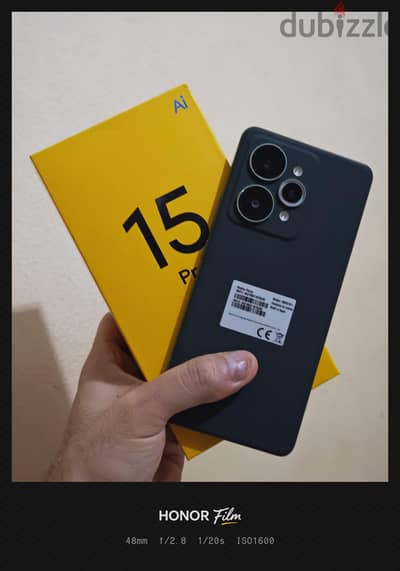 Realme 15 Pro 12/256 بالعلبه والشاحن ضمان محلي استخدام ٤ شهور