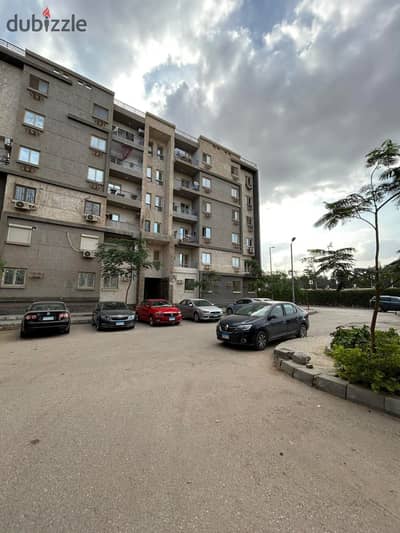 115 m apartment for sale in Compound Sakan Masr South Hills, Area 1 (Exhibition Ground 1), Fifth Settlement, New Cairo, directly on the New Ain Sokhna Road, and minutes to the Sixth Settlement and the Administrative Capital, and at the end of American University street, and minutes to 90 South and Gamal Abdel Nasser Axis.