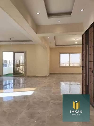 شقة للبيع متشطبة فيو على جاردن متاحة للمعاينة فى كمبوند مايان عالطريق السويس امام الرحاب القاهرة الجديدة