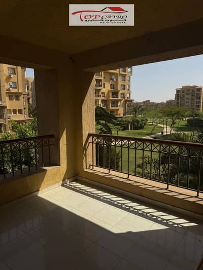 Apartment for sale in Madinaty at B1, in a very distinctive location with services, featuring some special finishes and a wide garden.