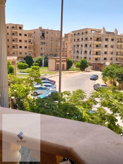 Apartments in Al-Nargus, Al-Tagamoa Al-Khamis, immediate delivery. The rooms consist of 3 rooms, including 2 master bedrooms and a living room (possible fourth room), reception with 3 pieces, kitchen, and 3 bathrooms.