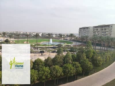 شقة متشطبة بـ فيو مميز للبيع في اب تاون كايرو إعمار مصر  Uptown Cairo Emaar