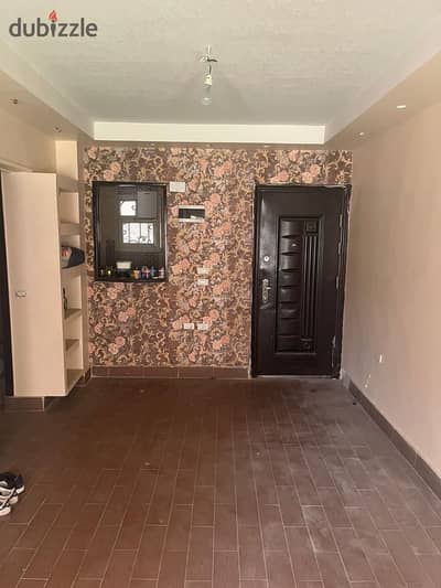 Apartment 70m for sale in the third settlement, local area 4, elevated first floor, super lux finishing, 3 rooms at a special price