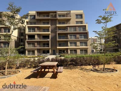 Apartment very prime location in Palm Hills