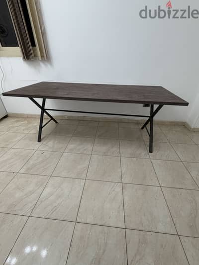 تربيزه اجتماعات- Meeting table