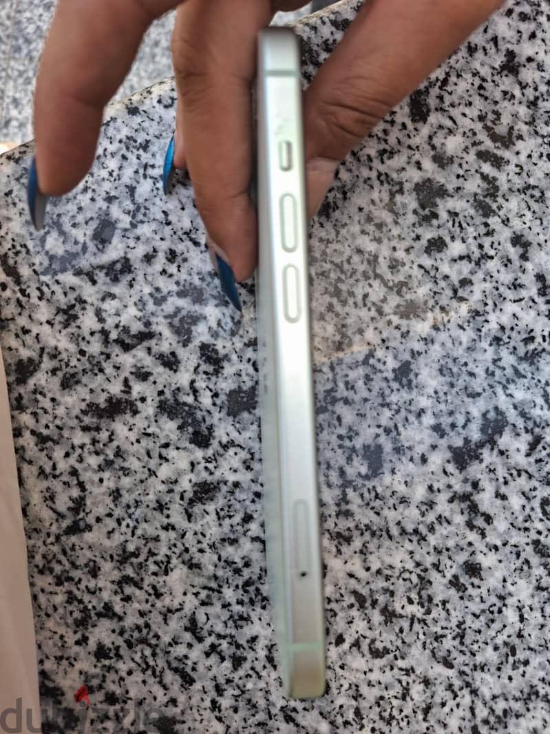 Apple - iPhone 15 2