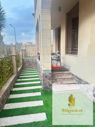 Fully furnished ground floor apartment with garden for rent, super deluxe finishing, first occupancy, in North Shweifat, garden view.