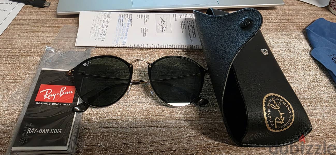 Ray-Ban Blaze Round sunglasses (model RB3574N). 3