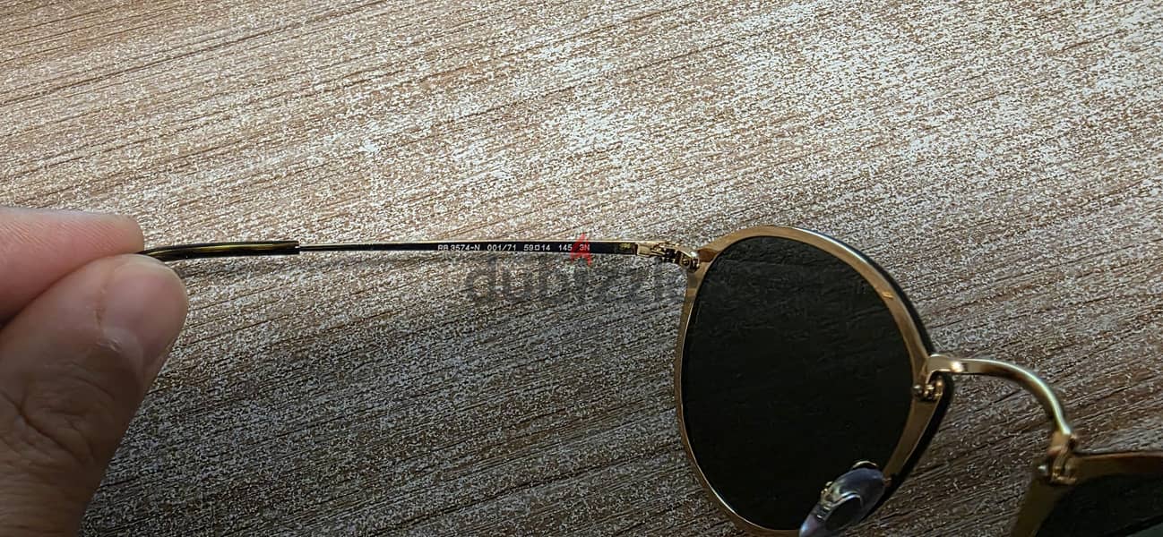 Ray-Ban Blaze Round sunglasses (model RB3574N). 5