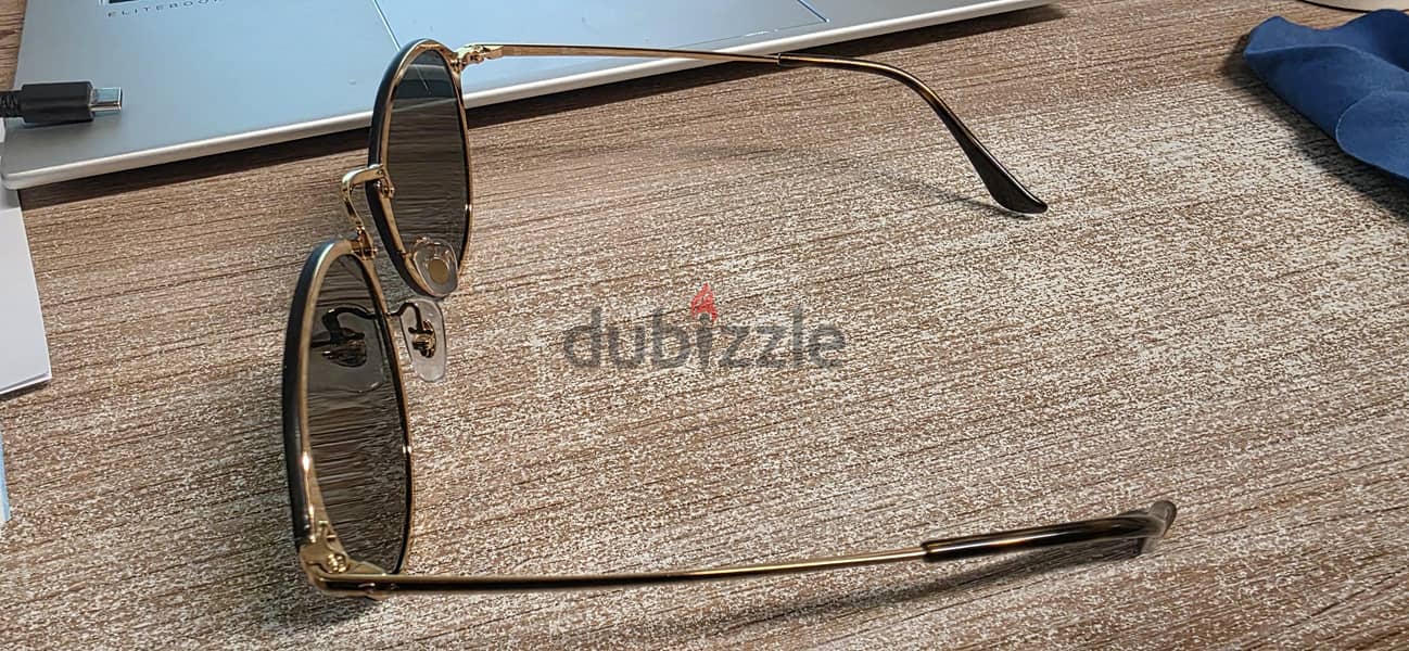 Ray-Ban Blaze Round sunglasses (model RB3574N). 10