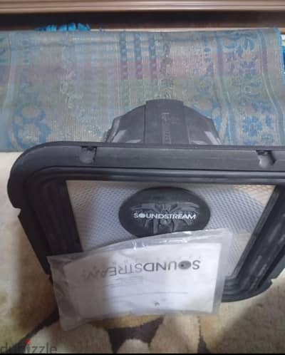 subwoofer soundstream tsq-124