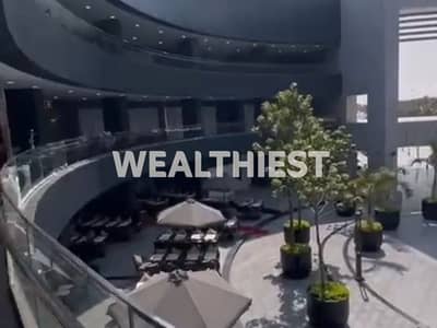 محل تجاري للبيع بمقدم وأقساط في East Hub مدينتي بموقع استثماري مميز مع تشطيبات خاصة وأقساط ممتدة وفرصة قوية لتحقيق عائد استثماري