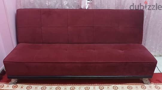 كنبه سرير حالة ممتازة جدا كالجديدة