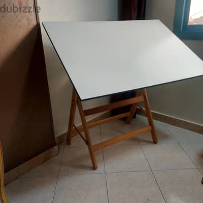 ترابيزة رسم هندسي