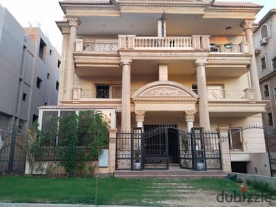 شقة للبيع في غرب الجولف حي الوزراء 240م