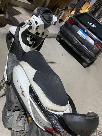 Sym st رخصه ٣ سنين