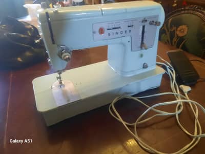 2 ماكينة خياطة سنجر وبرازر