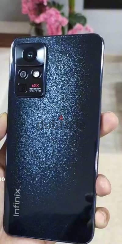 إنفنيكس زيرو اكس برو معالج جبار شاشة  سوبر اموليد  بطارية كبيره