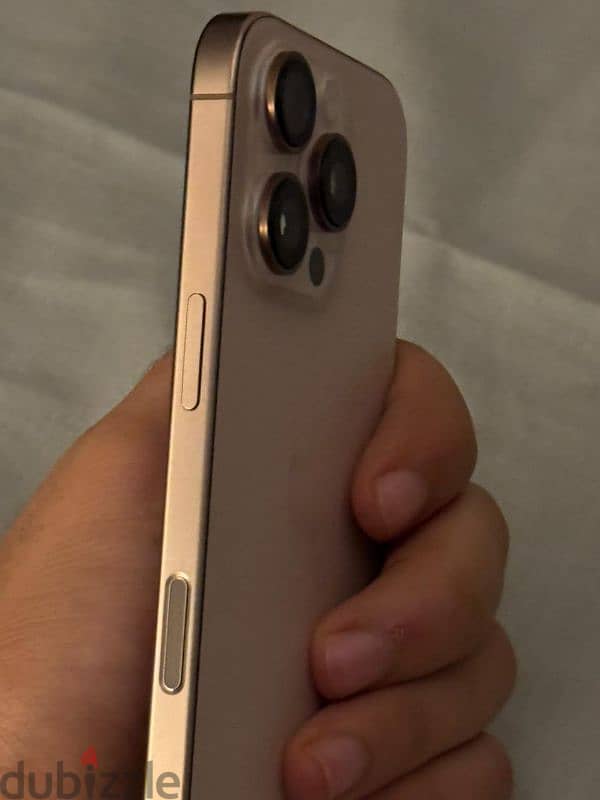 iphone 16 pro 4