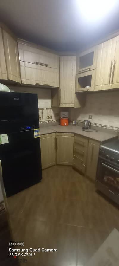 Kinda Compound on the Ring Road Maadi Apartment for Rent Furnished Two Bedrooms and Reception Bath and Kitchen Super Lux Air-Conditioned Third Floor Elevator Natural Gas Suitable for Students or Engineers