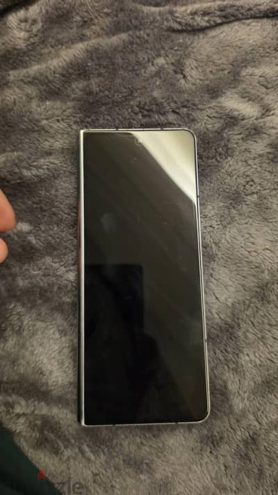 Samsung Z Fold 4  dual sim  256gb needs a  internal screen