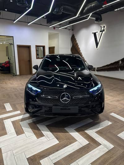 Mercedes-Benz GLC 300 2026 AMG