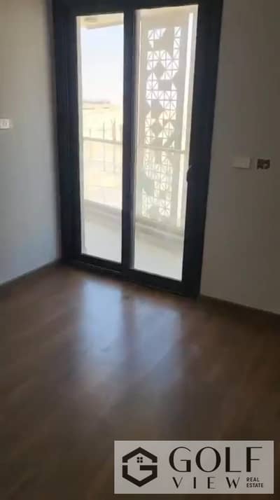 For a quick sale: 147 m² apartment on the first floor, available immediately in Badia Palm Hills, New October. Open-plan layout, fully finished, prime