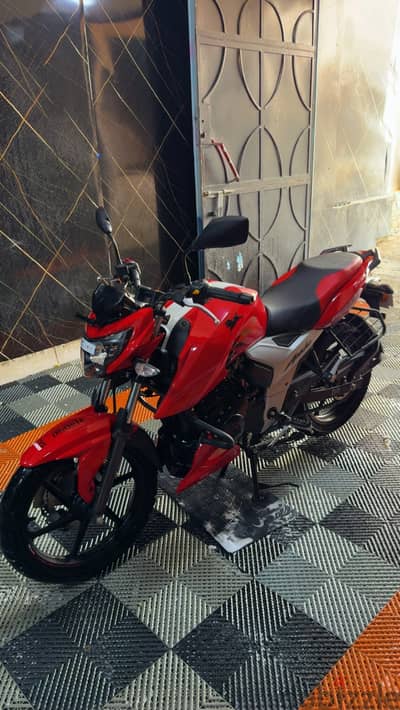 Tvs Apache rtr 160 4v