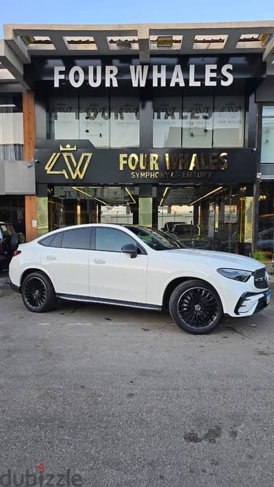 Mercedes-Benz GLC 300 2024 8,500KM Fully loaded