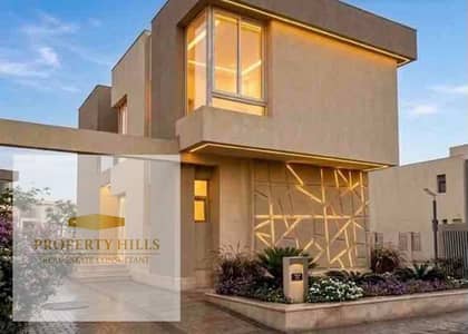 Last villa presented at 1,081,000 from Palm Hills, the highest and most prestigious compound with a landscape view only villas, very secure, all smart next to Taj City, Mountain View