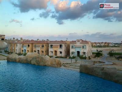 شالية علي البحر full sea view بالكامل للبيع في تلال العين السخنة Telal El Sokhna علي طريق الزعفرانة و بالقرب من بورتو السخنة و لافيستا