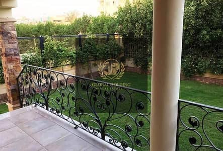 شقة متشطبة بالمطبخ استلام فوري ريسيل ارضي بجاردن في تاج سلطان امام المطار