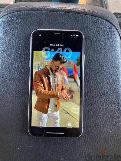 Apple - iPhone 11