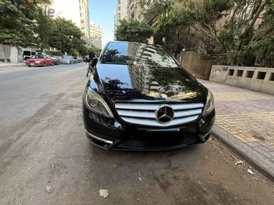 Mercedes-Benz B200 2013