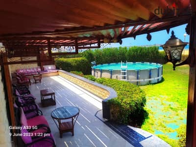 First row on sandy lake + private pool+ 4 master room