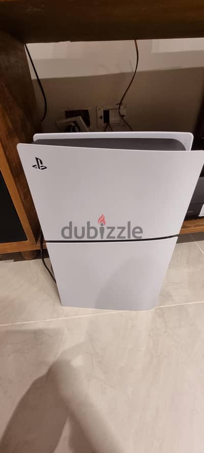 playstation 5 Digital slim إستعمال ٤ شهور