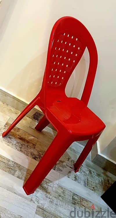 كراسي بلاستيك  جديدة