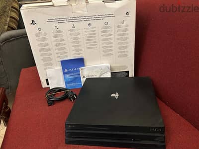 PS4 Pro سليم بحالة الزيرو + GTA + الكرتونة الأصلية