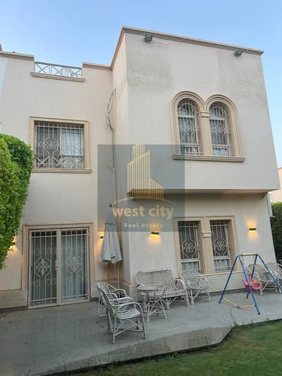 Twin house for sale at compound greens elsheikh zayed