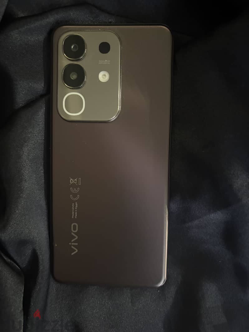 Vivo Y29 1