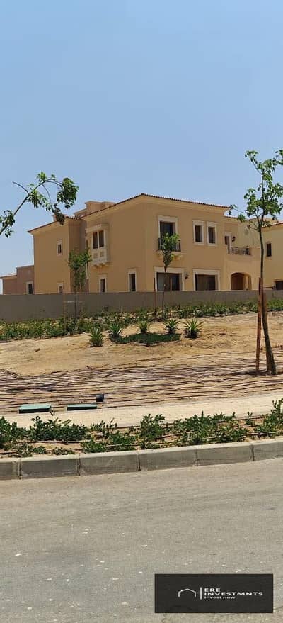 Corner townhouse at an incredible price (resale) with the lowest down payment and longest installments in City Gate (Aven) Qatari Diar