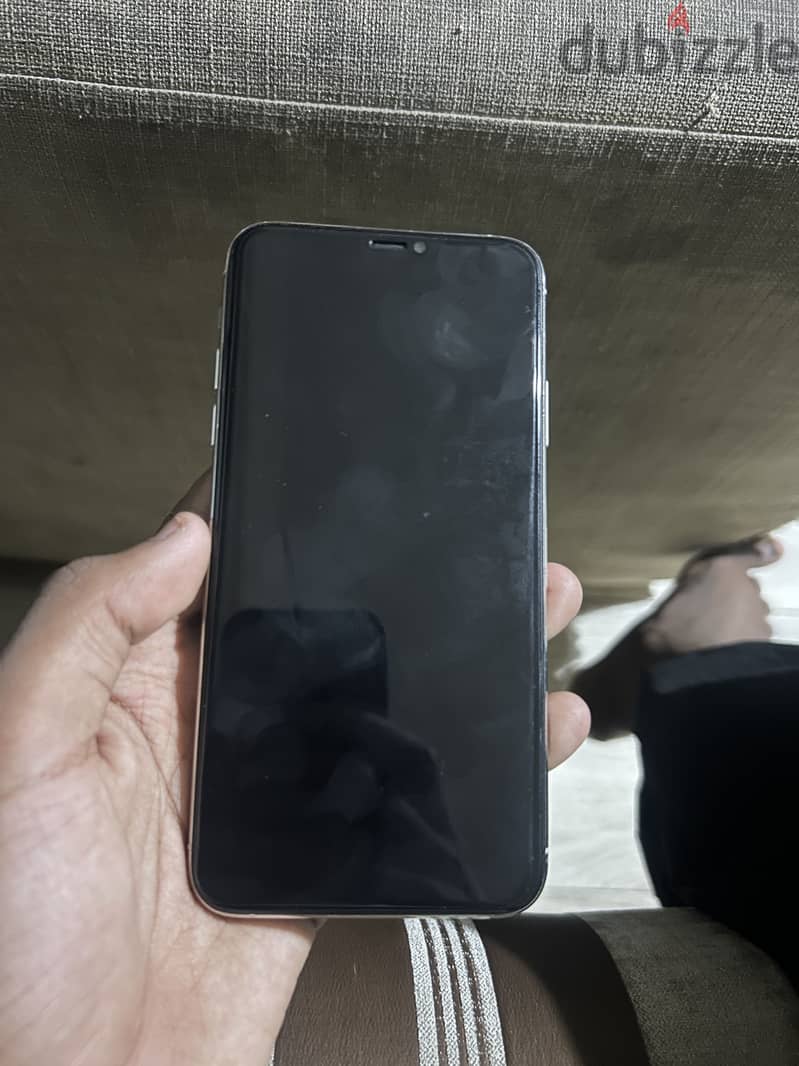 Apple - iPhone 11 Pro Max 3