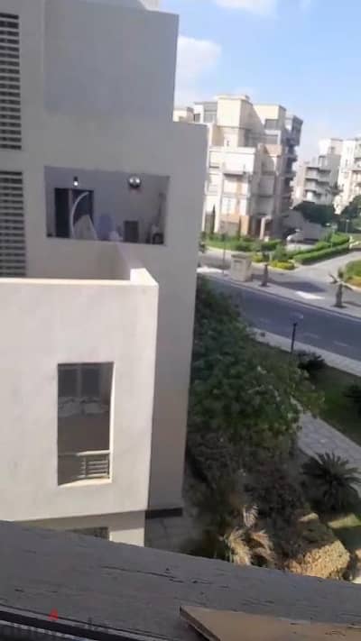 شقه للبيع b8 g85